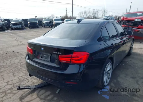 2016 BMW 320I xDrive z USA, uszkodzony, nr VIN WBA8A3C57GK690219